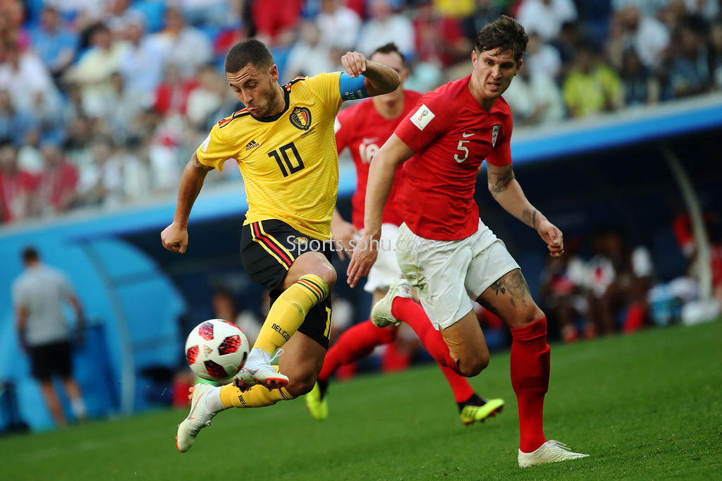 导致被动挨 导致被动挨